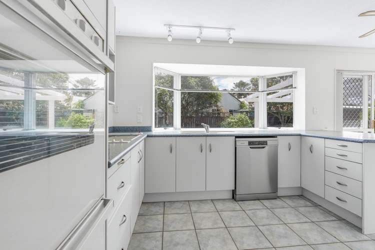 35 Moreland Avenue Pukete_3