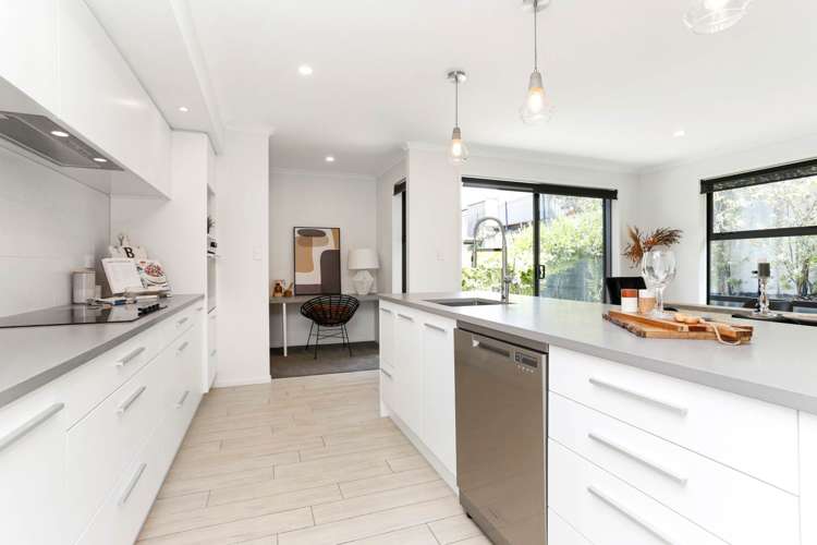 8 Ian Gordon Lane Orewa_5