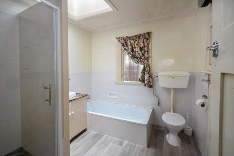 7 Pretoria Avenue Saint Clair_9