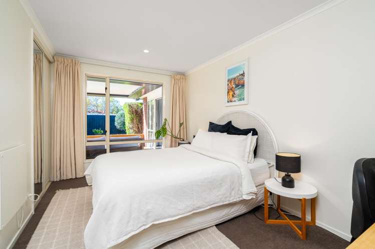 2/14 Bentley Street Russley_15