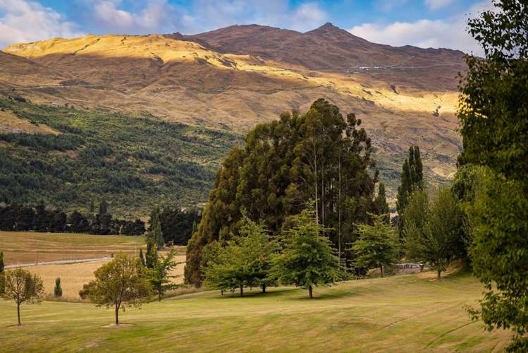 44 and 80 Toka Road Dalefield/Wakatipu Basin_11