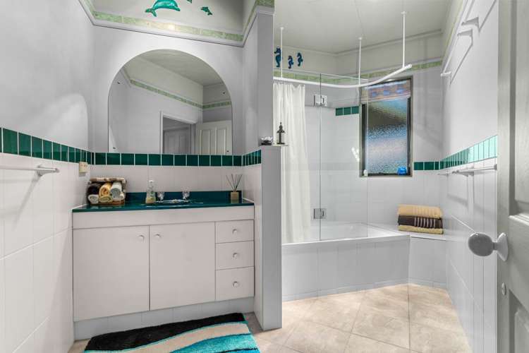 494 Takahiwai Road One Tree Point_17