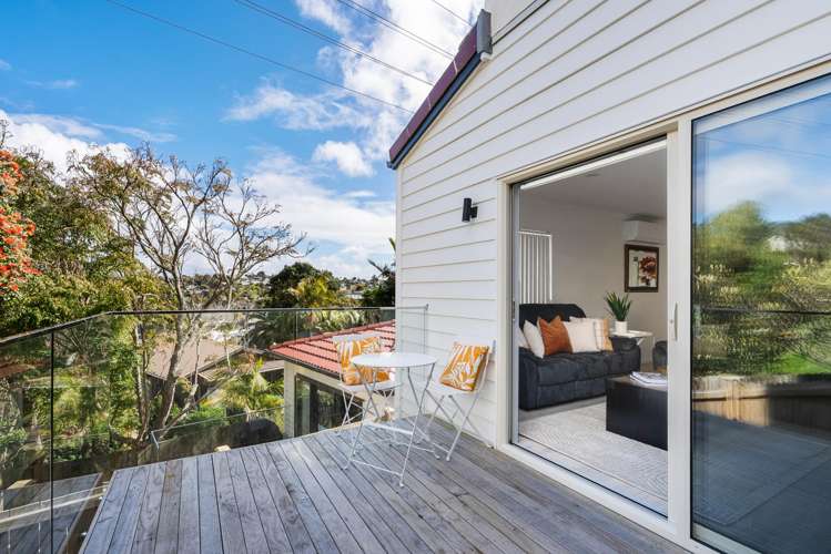 27B Highgrove Lane Totara Vale_2