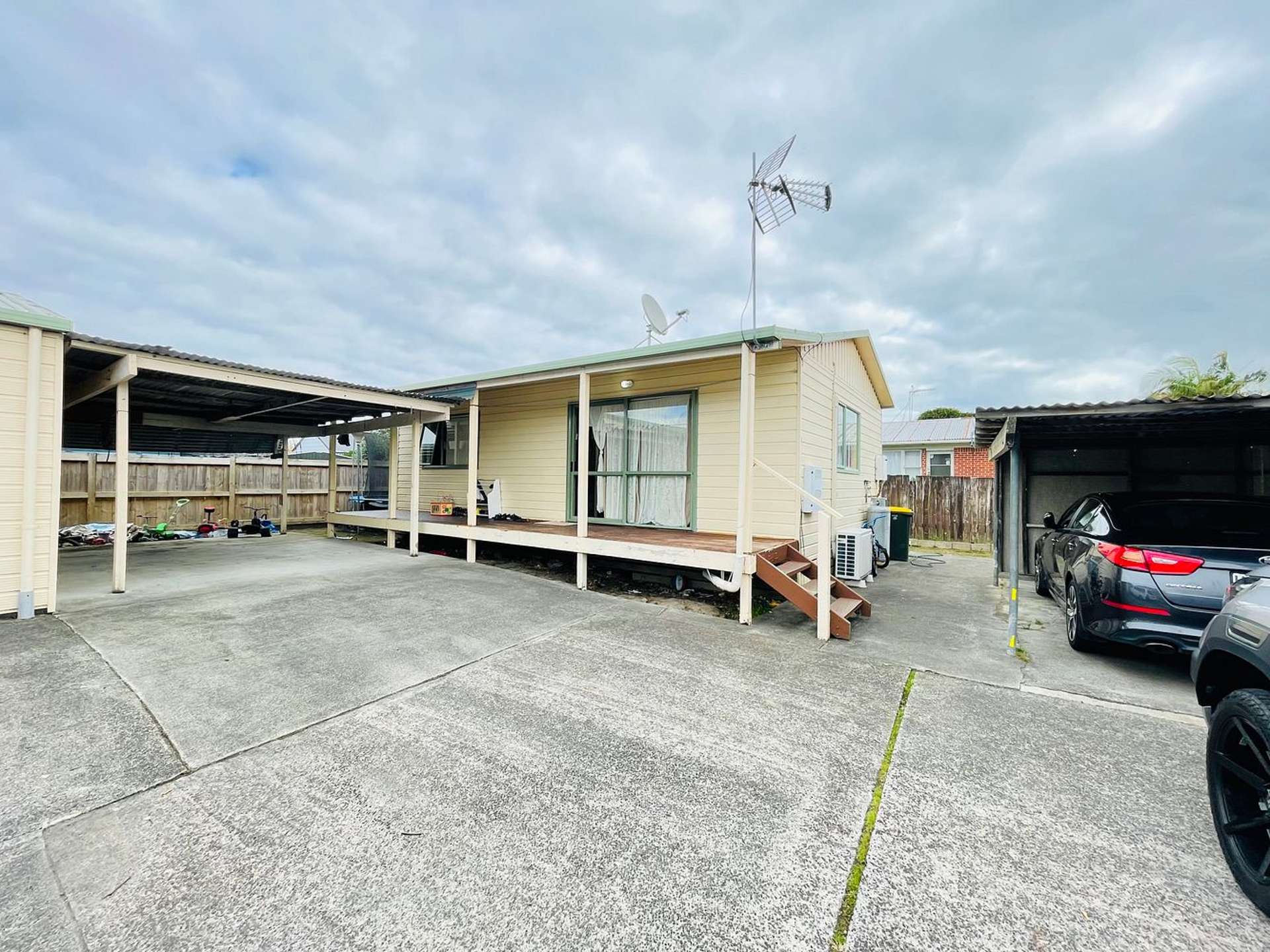 59A Kenderdine Road Papatoetoe Manukau City Houses for Rent One
