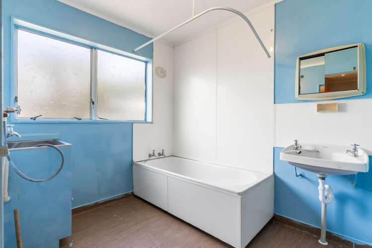 69 Victory Avenue Karori_13