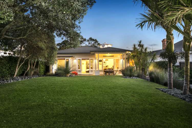 20 Ascot Avenue Narrow Neck_16