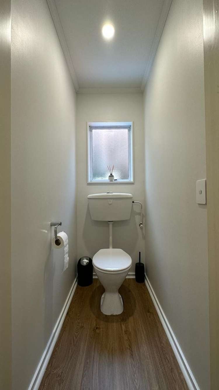  2/413 Suffolk Road Stoke_14