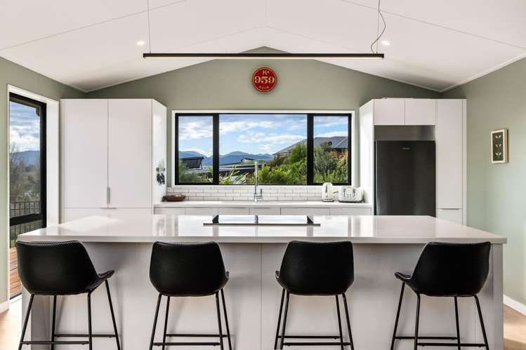 19 Golf View Close Fairhall_7