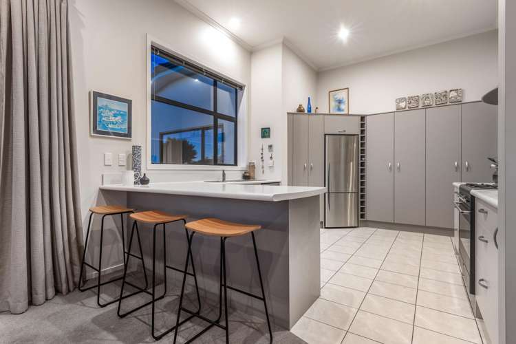 26 Milford Street Aotea_3