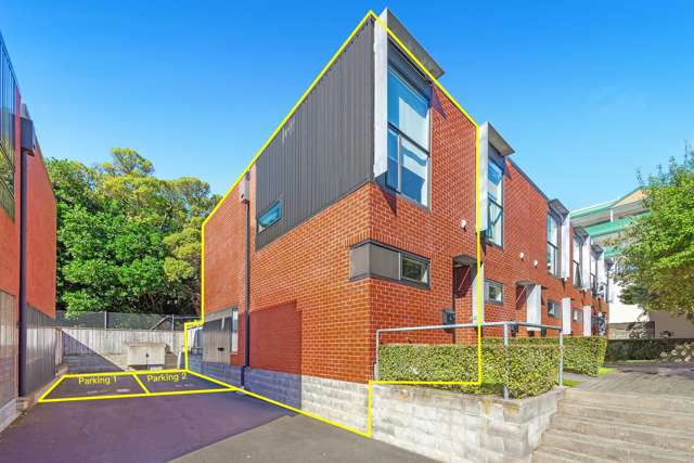 Central Family Home with Two Parking Spaces