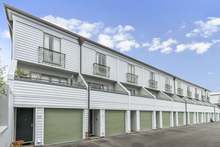 17/10 Ruru Street Eden Terrace_0