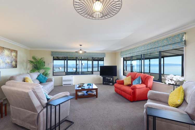 328 Princes Drive Britannia Heights_8