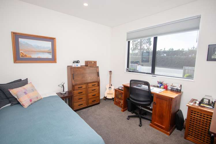 71 Racecourse Road Allenton_13