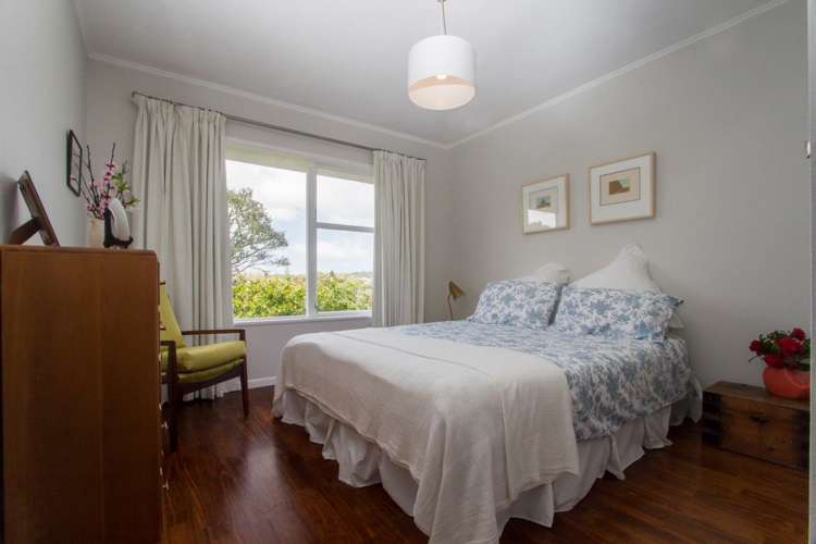 5 Woodhams Street Beach Haven_8