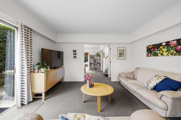 15A St Winifreds Place Bryndwr_11