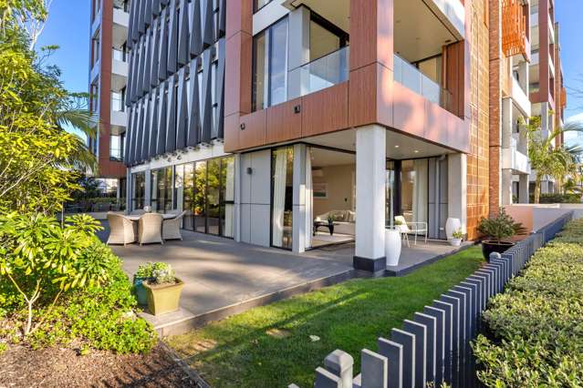 RARE Ground-Floor Gem With Wrap-Around DECK