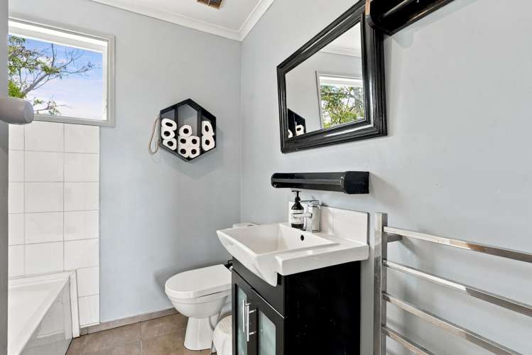 45 Kia Ora Road Beach Haven_13