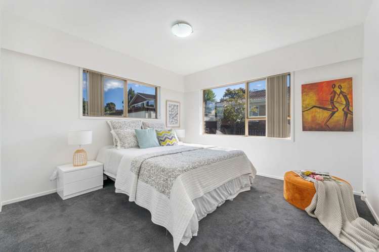 37 Nui Mana Place Te Atatu South_11