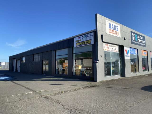 RETAIL PLUS WORKSHOP AREA