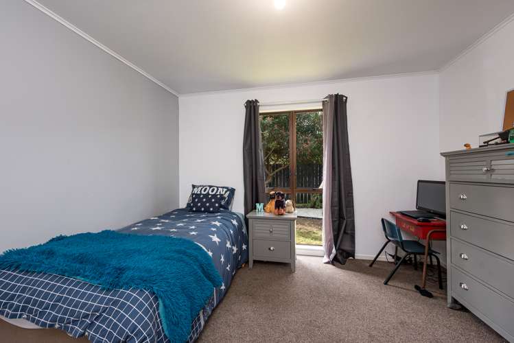 54 Woodhouse Avenue Karori_14
