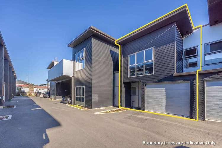 8/100 Knighton Road Hillcrest_7
