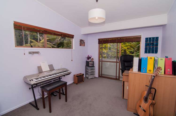 54 Park Road Titirangi_9