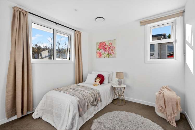 217 Dowse Drive Maungaraki_12