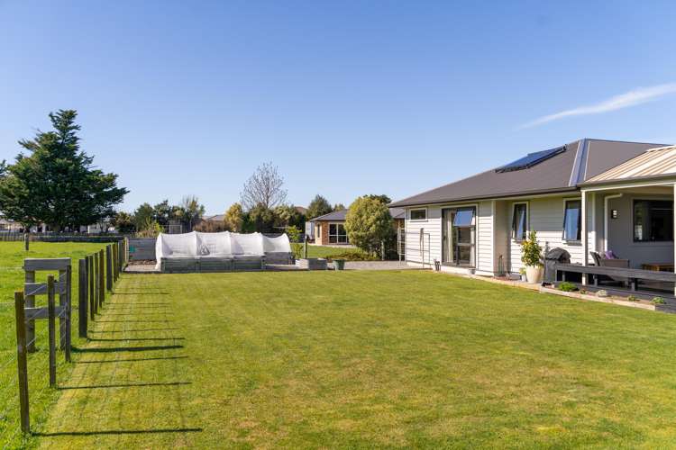 6 Camellia Lane Carterton_23