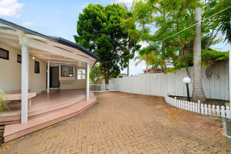 8 Eleanor Place Blockhouse Bay_15