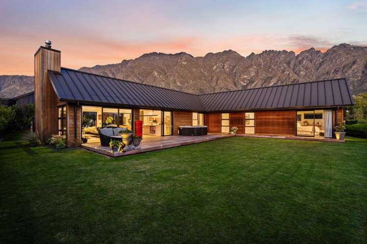 4 Durness Court Jacks Point_21