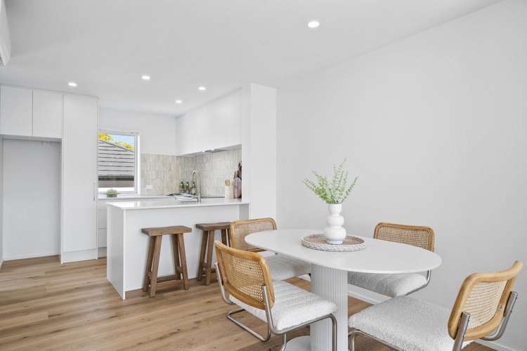 1-2/16 Bass Street Woolston_5