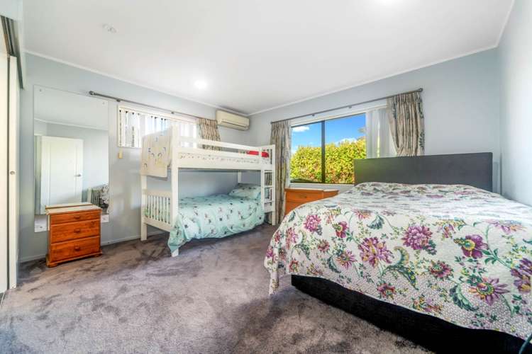 1/2 Channing Crescent Botany Downs_10