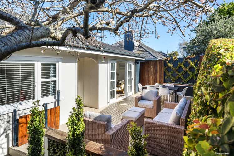 39 & 39A Ngatiawa Street One Tree Hill_4