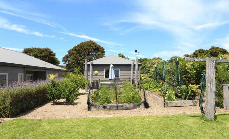 103 Musson Drive Waiheke Island_26