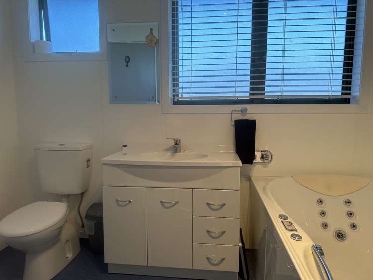 184 Sale Street Hokitika_16