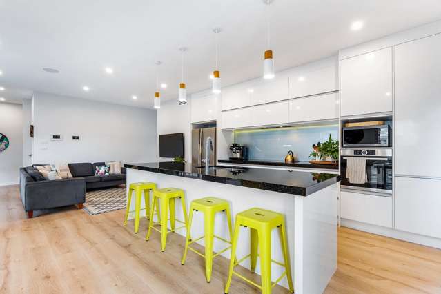 1 Crompton Place Orewa_2