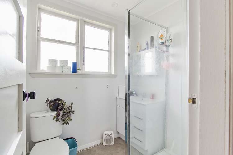 17 Bouverie Street Waimataitai_10