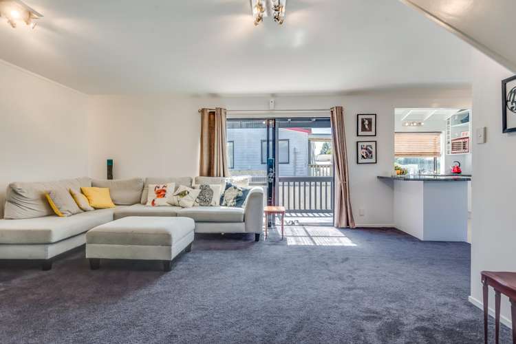 10/4 Taylor Street Blockhouse Bay_5