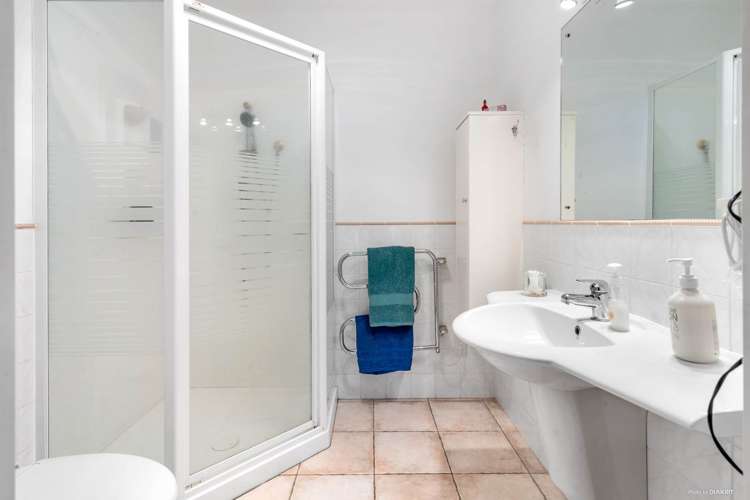 12 Lothian Brae Wattle Downs_14