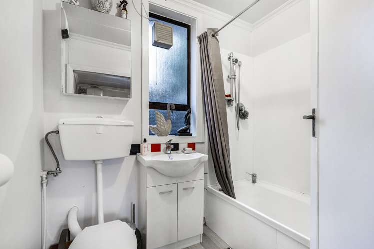 90 Butterfield Avenue Linwood_9