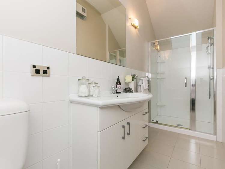 40b Agra Crescent Khandallah_13