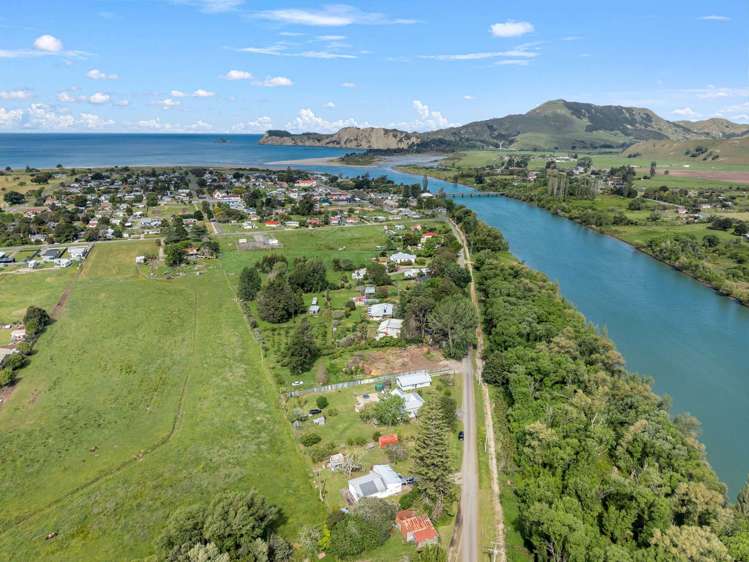 14 Uawa Parade Tolaga Bay_34