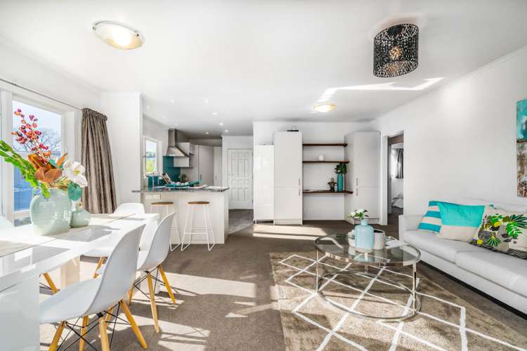 74 Gloria Avenue Te Atatu Peninsula_5