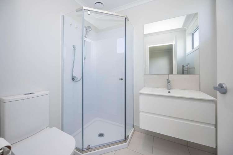 13 Waruhia Crescent Rototuna North_7