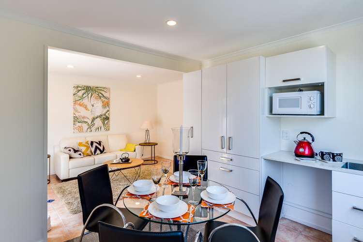 633 Marine Parade Napier South_19