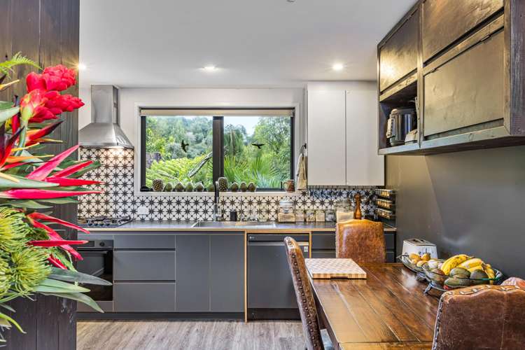 581 West Coast Road Oratia_19