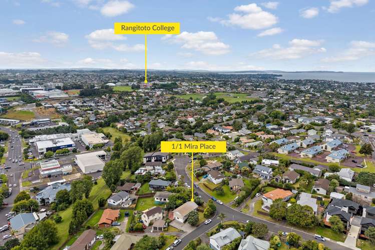 1/1 Mira Place Mairangi Bay_11