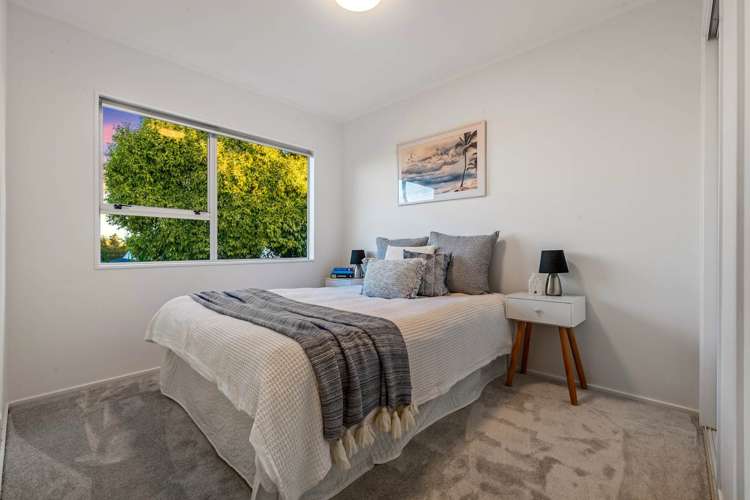 2/5 Cheam Place Pakuranga Heights_6