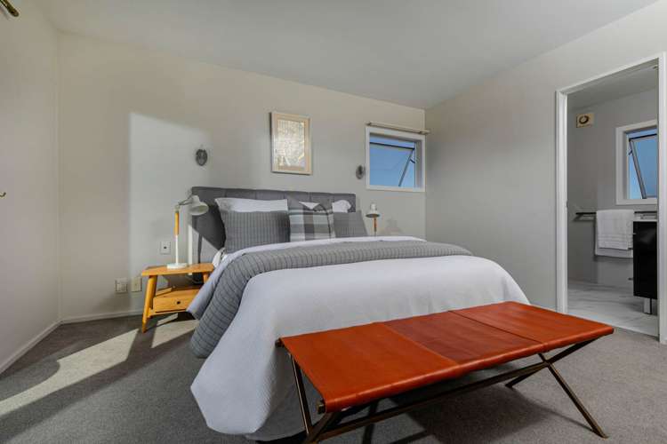 2/28 East Coast Road Milford_38