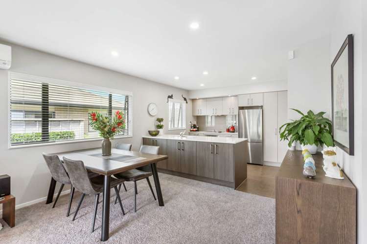 19 Royalle Mews Botany Downs_2